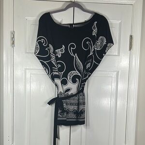 Elegant Black and White Women's Top